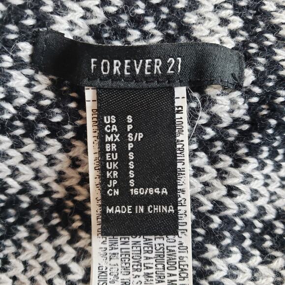 Forever 21 Black and White Open Front Knit Cardigan Size S Geometric Western - Picture 3 of 6